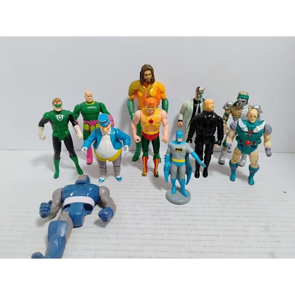 VTG KENNER DC COMICS 11 CT ACTION FIGURE LOT GREEN LANTERN PENQUIN ETC
